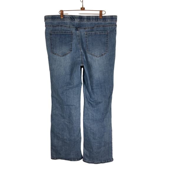 Tribal Audrey Mid Rise Micro Flare Pull On Denim Snap Cuff on Flare Jean Size 16 - Picture 5 of 8